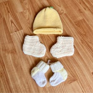 Baby girl handmade knitted set